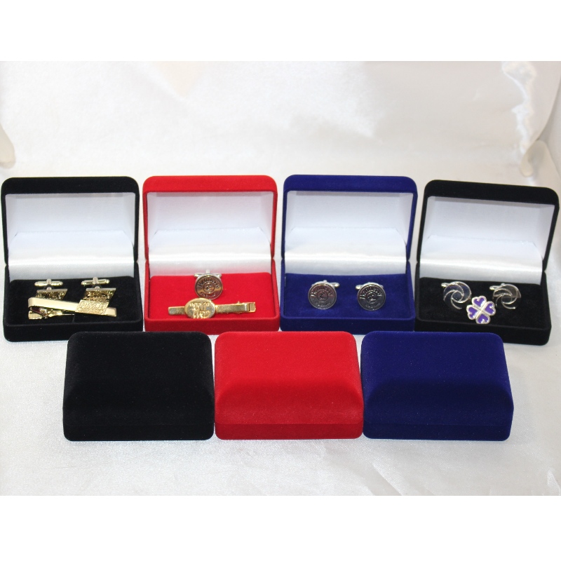 Hàng D-45 hình tròn của Velvet Box for cuckling inks, Ôm-cà-vạt hay mề đay, biểu tượng dán tai, mm.84*96*36, nặng khoảng 48g