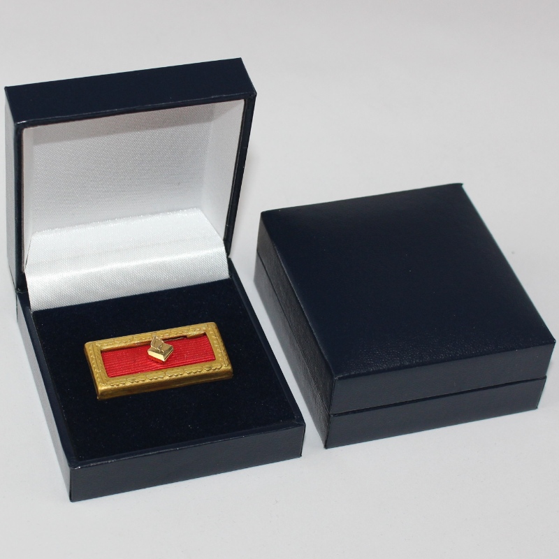 Đồ V-0h vuông LOL Lear box for coin, huy hiệu, cuxu, tie kẹp, v. mm.63*68*28, tạ tương ứng 50g